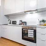 Apartamento Breezy & Fresh Emerald - Garage & Balcony *