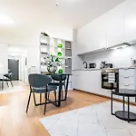 Breezy & Fresh Emerald - Garage & Balcony Appartamento Bratislava
