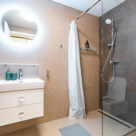 Breezy & Fresh Emerald - Garage & Balcony Appartement *