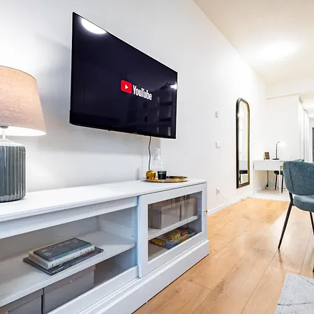 Breezy & Fresh Emerald - Garage & Balcony * Bratislava